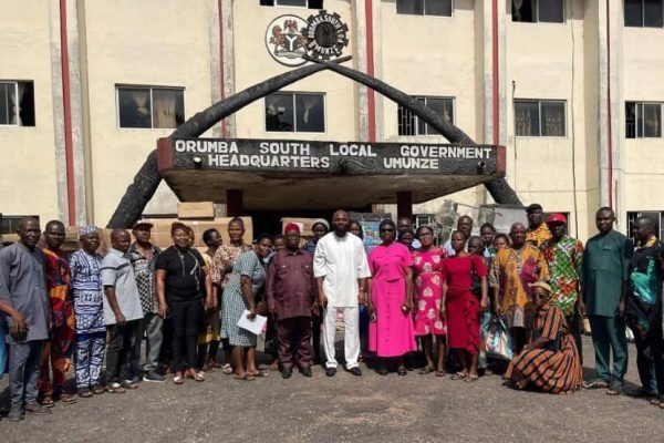 Orumba South Council boss distributes medical equipments to 18 primary healthcare facilities