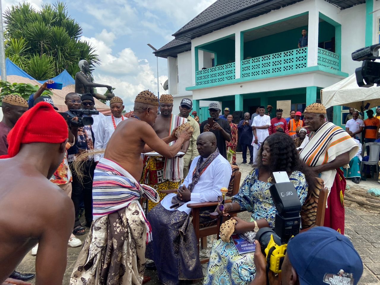 Hon Osogi Conferred with Chieftaincy Title of Obol Okammke 1 of Ugep