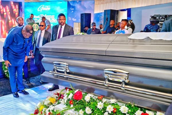 Governor Otu Lowered His Head… and History Took Note