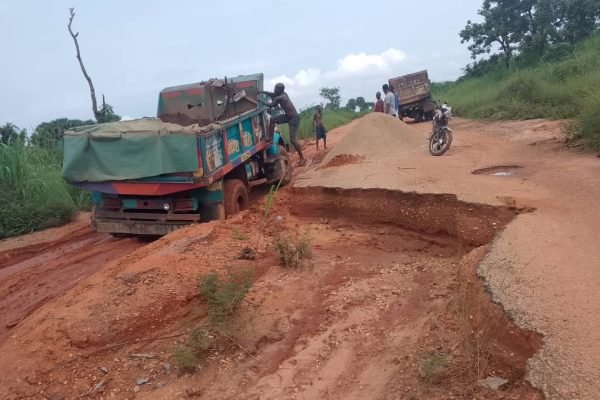 Anambra-East And West Constituents Blast Representatives Over Devastating Condition Of Nneyi-Umueri-Anam Road