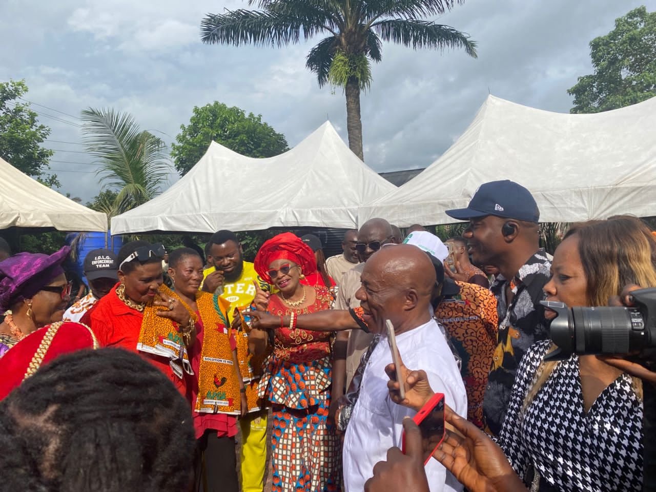 Anambra Guber: Over 5,000 APC Members Defect to APGA In Support Of Soludo’s Re-election