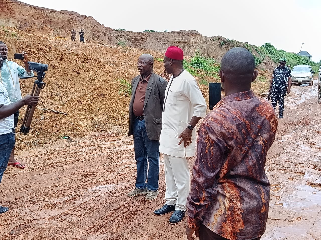 Senator Nwoye decries bad roads in Anambra North, seeks FG's urgent attention