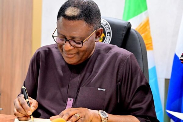 Gov Otu Reduces Ticket Prices for Taxi, Tricycle, Restructures Enforcement