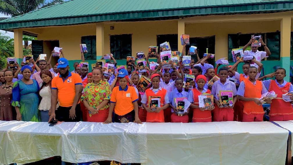 Joseph Onuorah Foundation Donates 400 Curriculum Textbooks to Anambra Community Secondary School