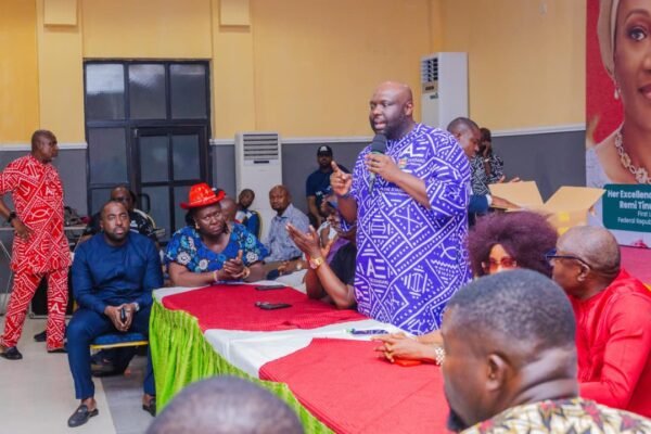 Senator Asuquo Ekpenyong Extends Christmas Package to Stakeholders, Releases N32 Million and 3000 Bags of Rice