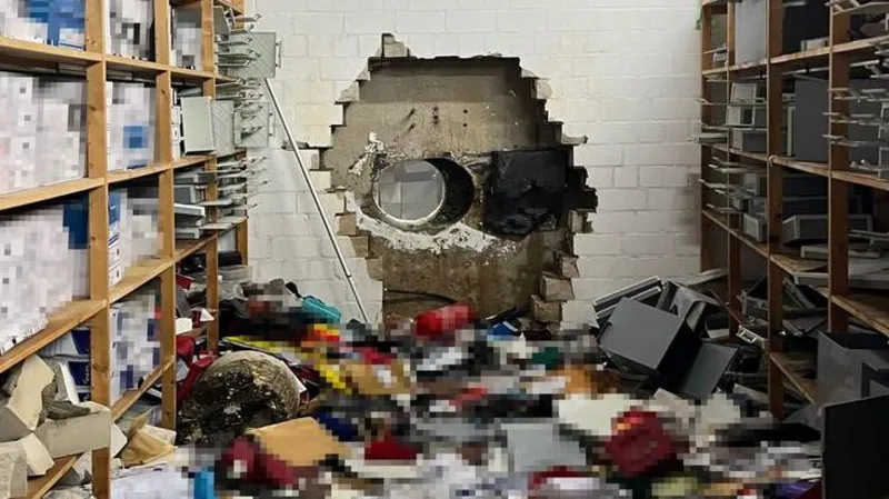 Thieves use drill to steal 30 million euro in German bank heist