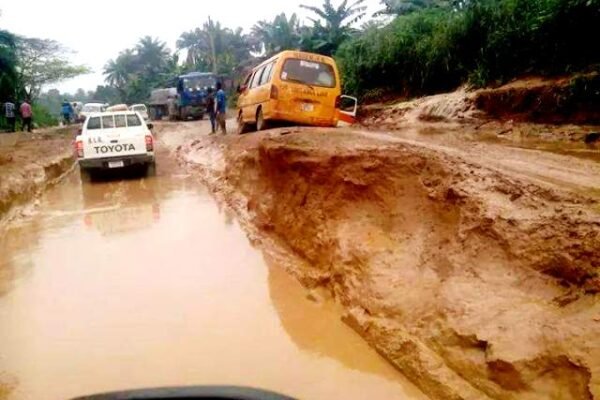 FG revokes contract for construction of Calabar-Itu road
