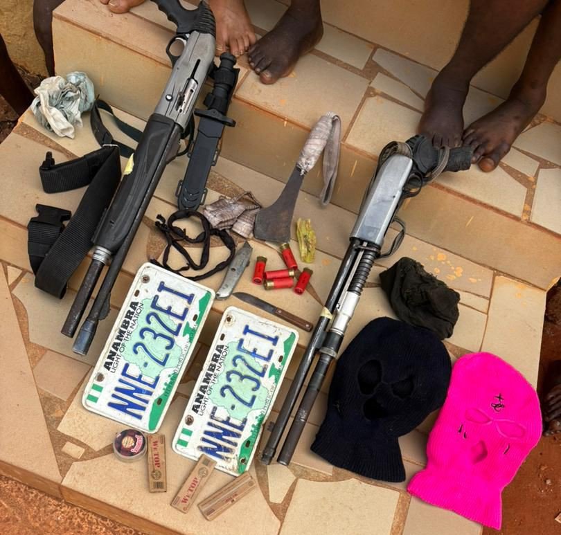 Police arrest five fake suspected vigilante operatives in Anambra