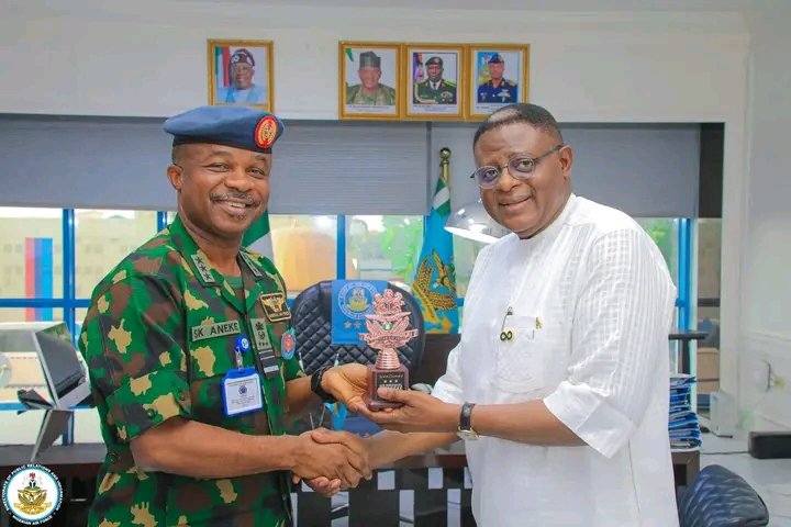 Gov Otu visits Chief of Air Staff, seeks stronger security partnerships