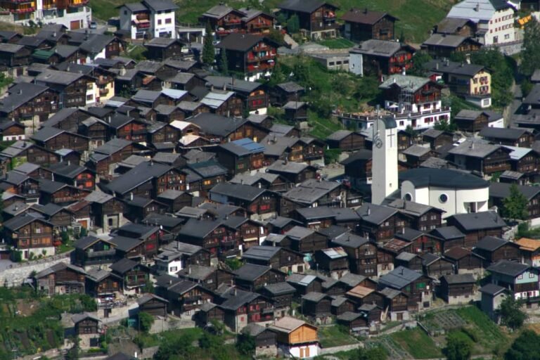 8 countries offering cash to attract new residents in 2026