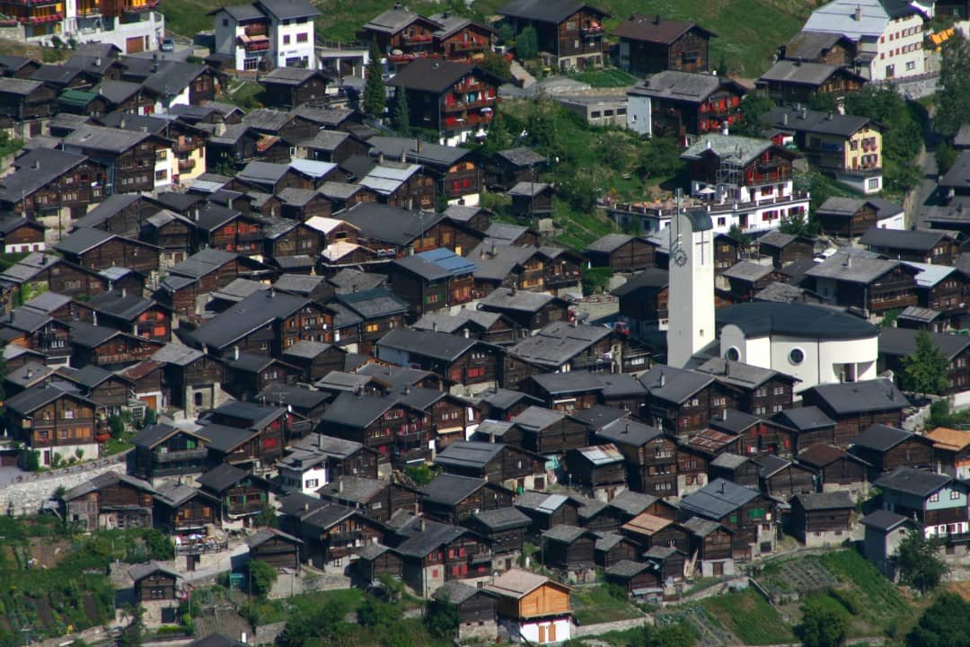 8 countries offering cash to attract new residents in 2026