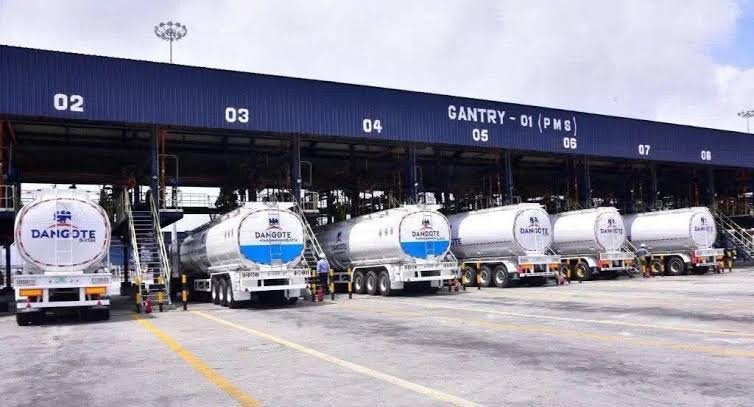 Nigeria suspends fuel import licenses, giving Dangote Refinery major boost