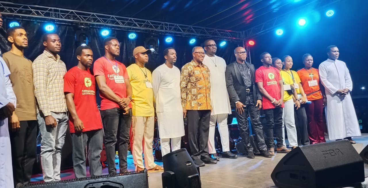 Peter Obi, Harris Okonkwo, APGA chairman, others empower Onitsha youths with cash