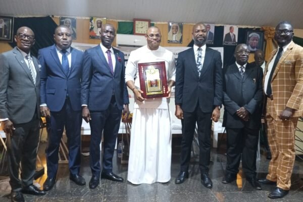 Awka NBA confers excellence award on APGA House of Reps Aspirant, Chukwudi Oli