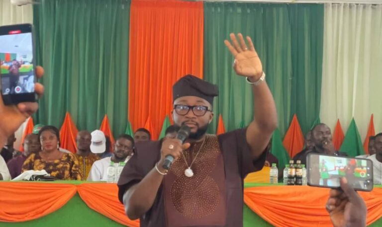 Obubra-Etung: House of Reps Aspirant Receives Royal Blessings From Traditional Rulers Ahead of Campaign