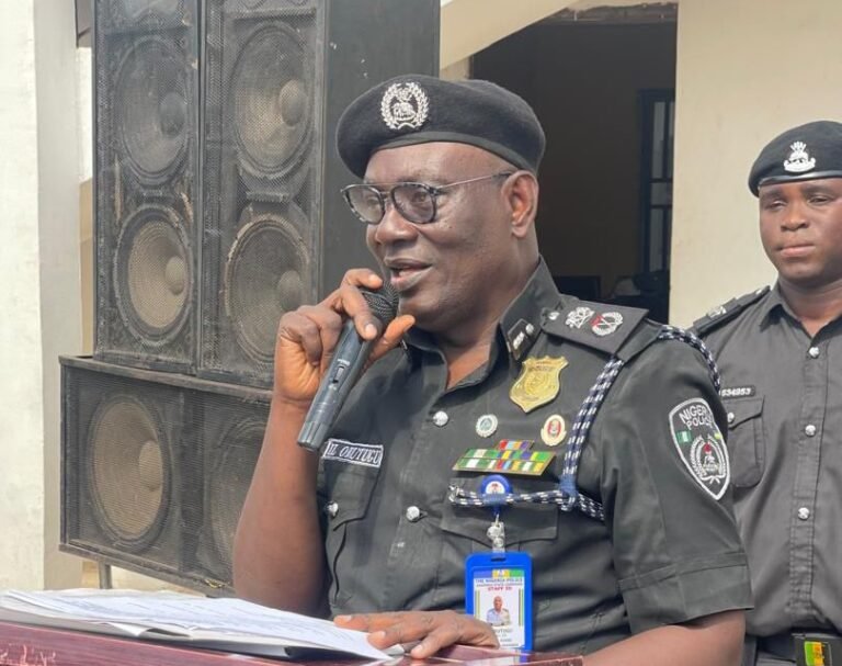 Police provide aide for man found unconscious, pay school fees for 5 outstanding students in Anambra