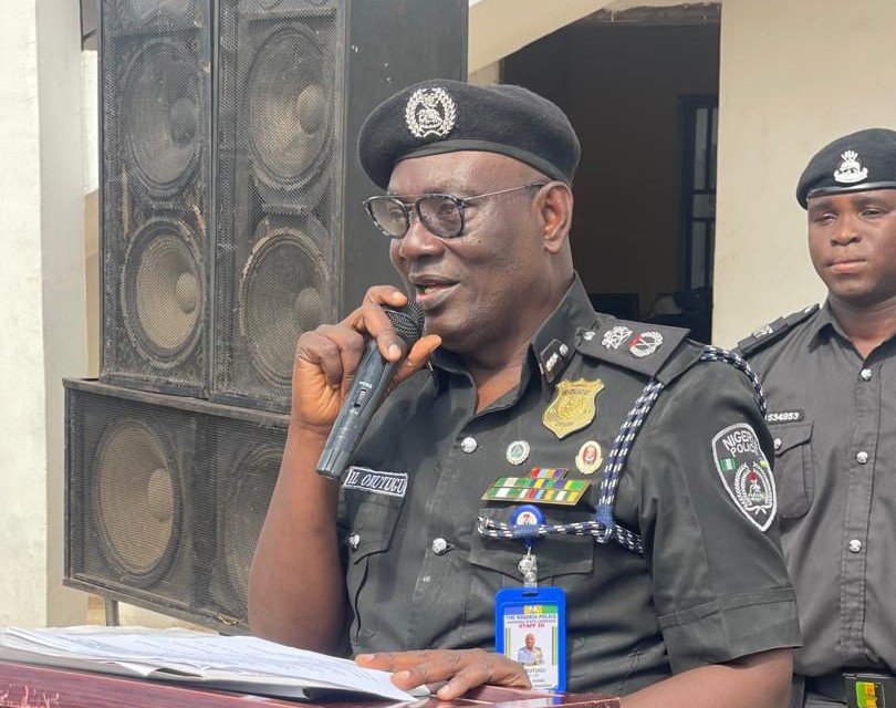 Police provide aide for man found unconscious, pay school fees for 5 outstanding students in Anambra