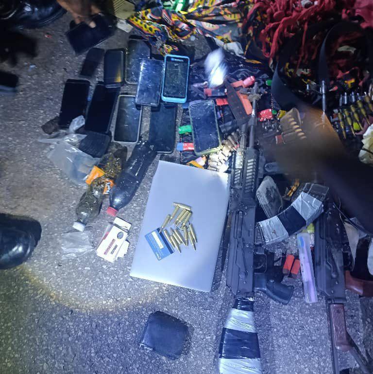 Security operatives kill four suspected gunmen in Anambra, recovers cache of weapons